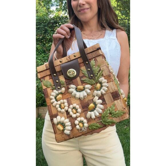 Vintage Woven Daisy Basket Bag — Sunday Honey Archive - Picture 1 of 6